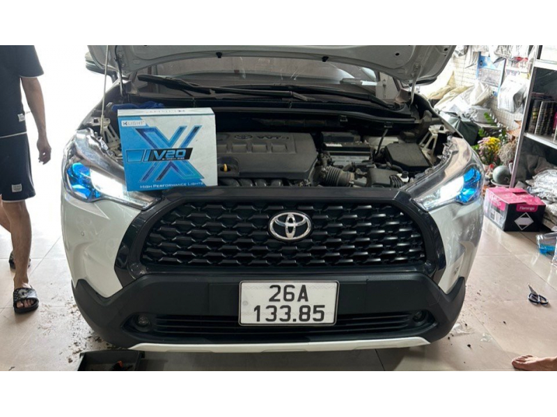 Độ đèn nâng cấp ánh sáng TOYOTA 